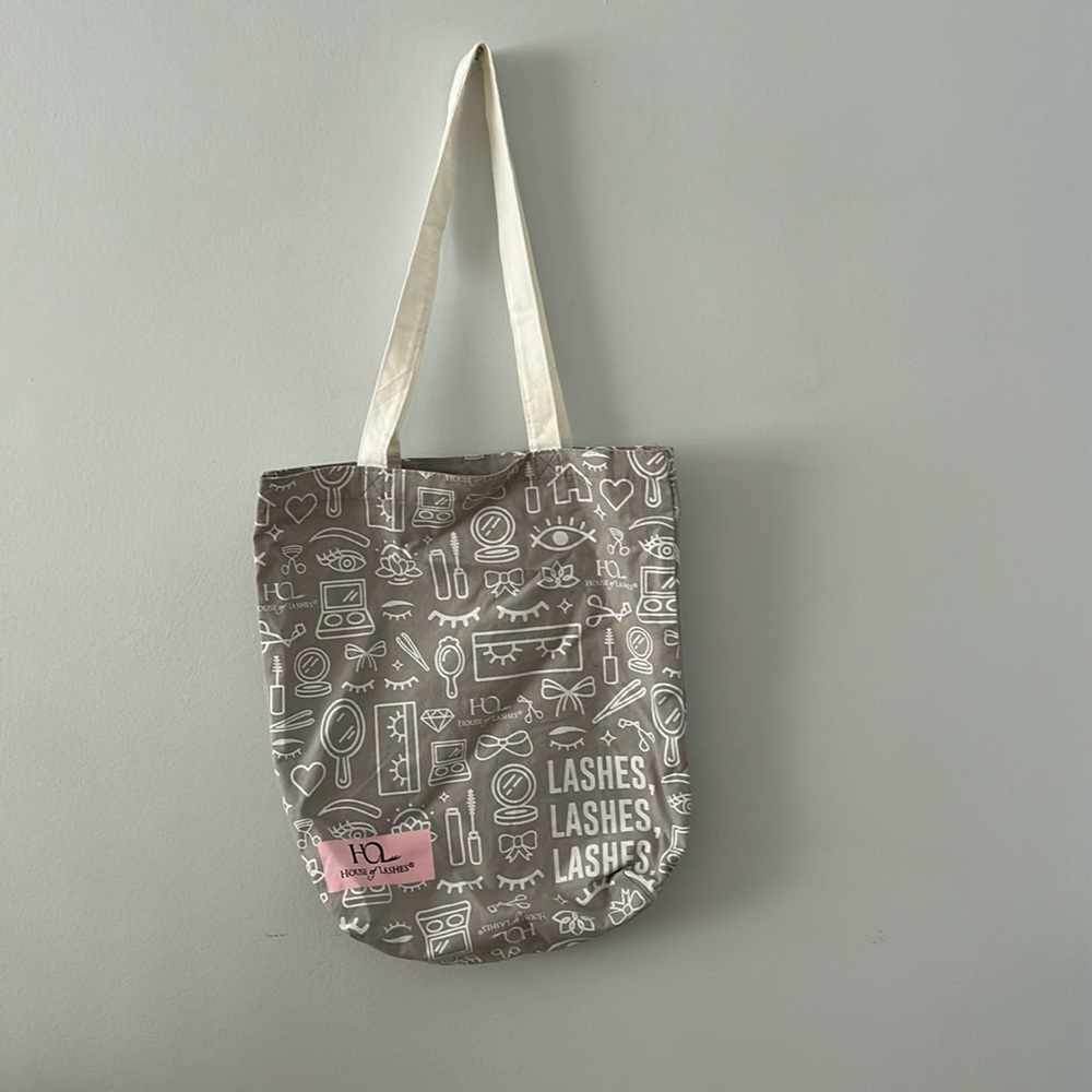 House of lashes tote bag